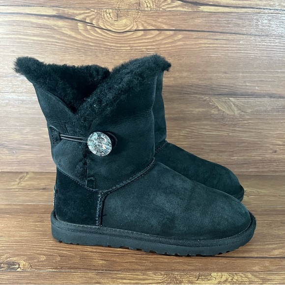 UGG BAILEY BUTTON BLING Black Suede Winter Boots Women’s Size 5 Shoes Jewel - Picture 10 of 10